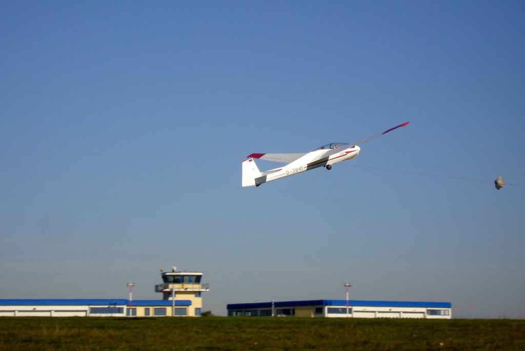 SZD-9 Bocian 1E D-3941 vom Luftsportverein Gera (EDAJ) beim Windenstart am 14.10.2007
