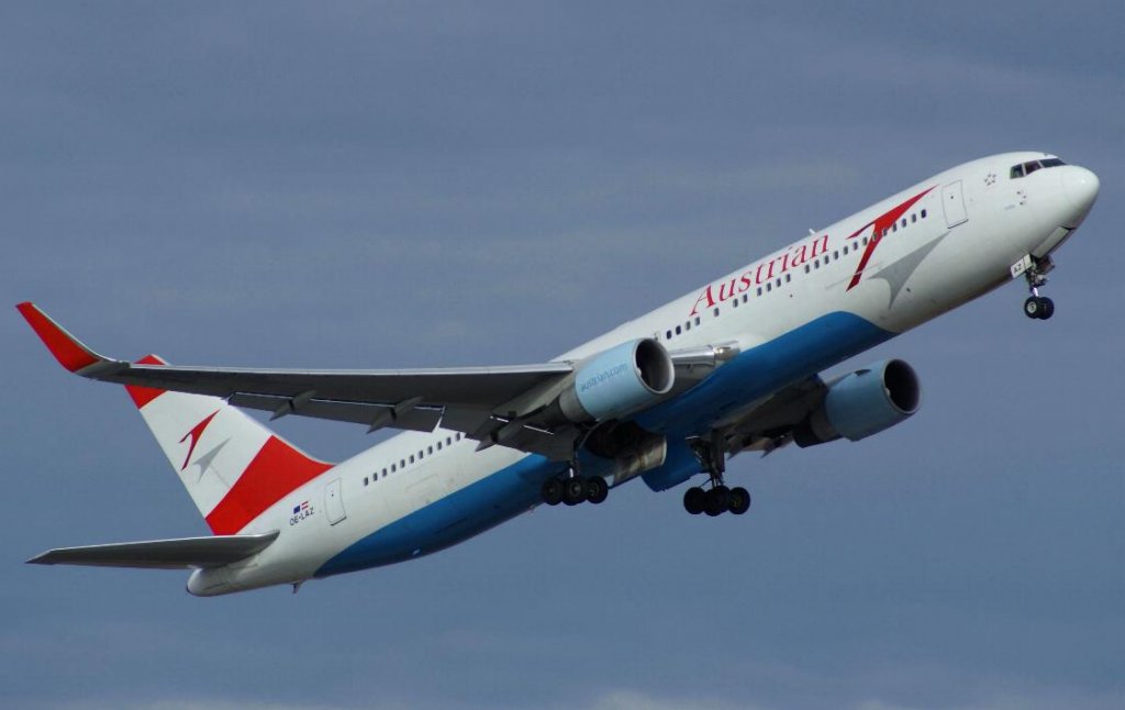 TakeOff in Wien, RW16 , OE-LAZ