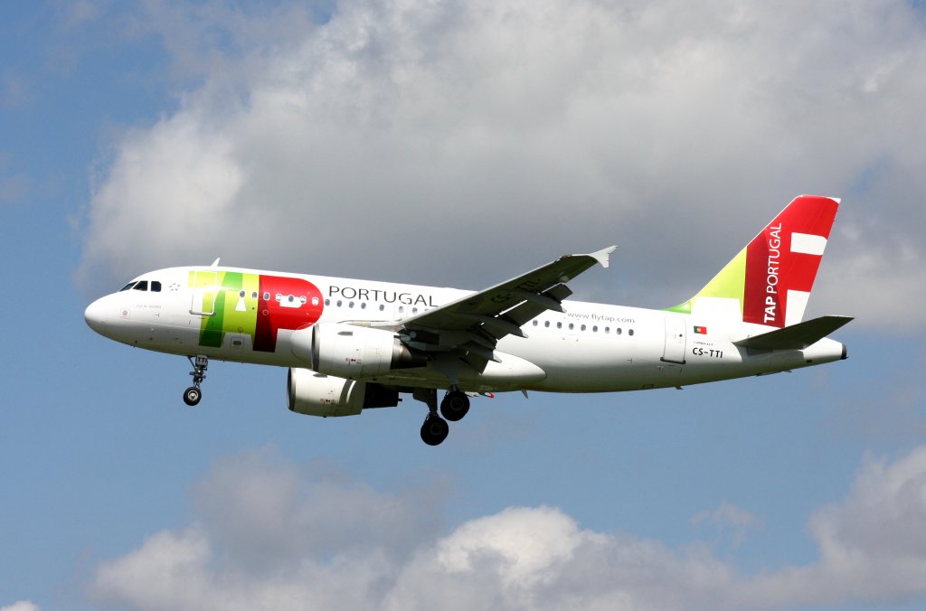 TAP Air Portugal ,CS-TTI,(c/n933),Airbus A319-111,18.07.2013,HAM-EDDH,Hamburg,Germany