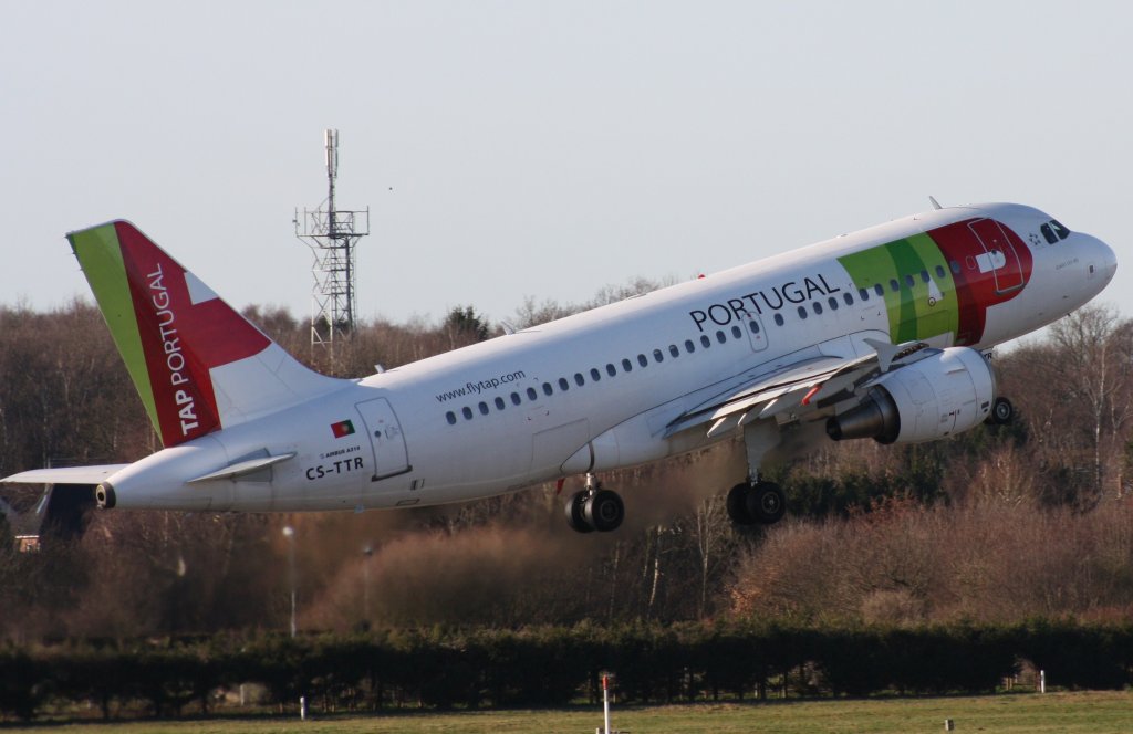 TAP Portugal,CS-TTR,(c/n 1756),Airbus A319-112,14.01.2012,HAM-EDDH,Hamburg,Germany