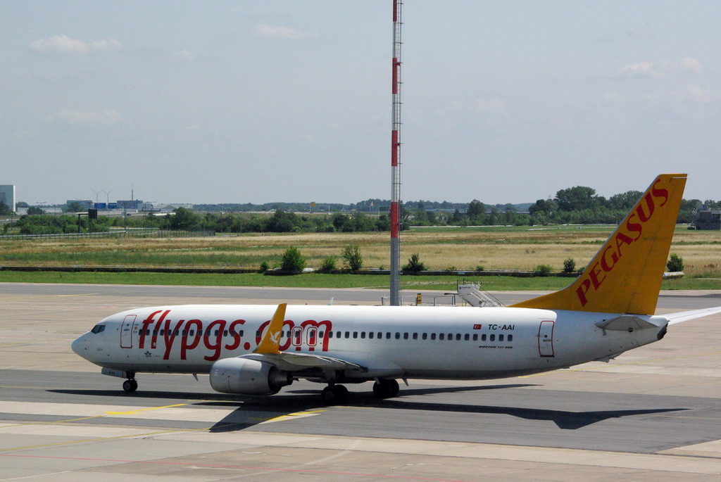 TC-AAI   Pegasus   B 737-800    Berlin-Schnefeld

06.07.2013