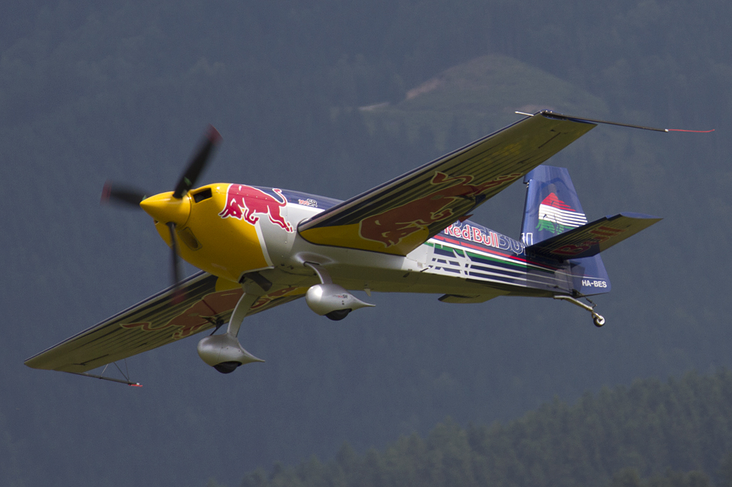The Flying Bulls, HA-BES, Extra, EA-300SR, 29.06.2011, LOXZ, Zeltweg, Austria


