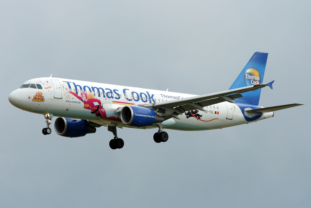 Thomas Cook Mega Mindy A320 OO-TCI im Anflug auf die 25L in BRU / EBBR / Brssel am 11.06.2009