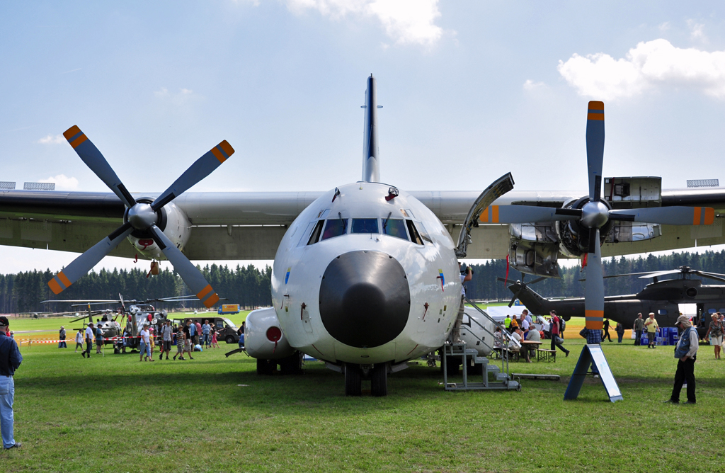 Transall C-160 Frontbild am Flugplatz Breitscheid beim Flugtag am 21.08.2010