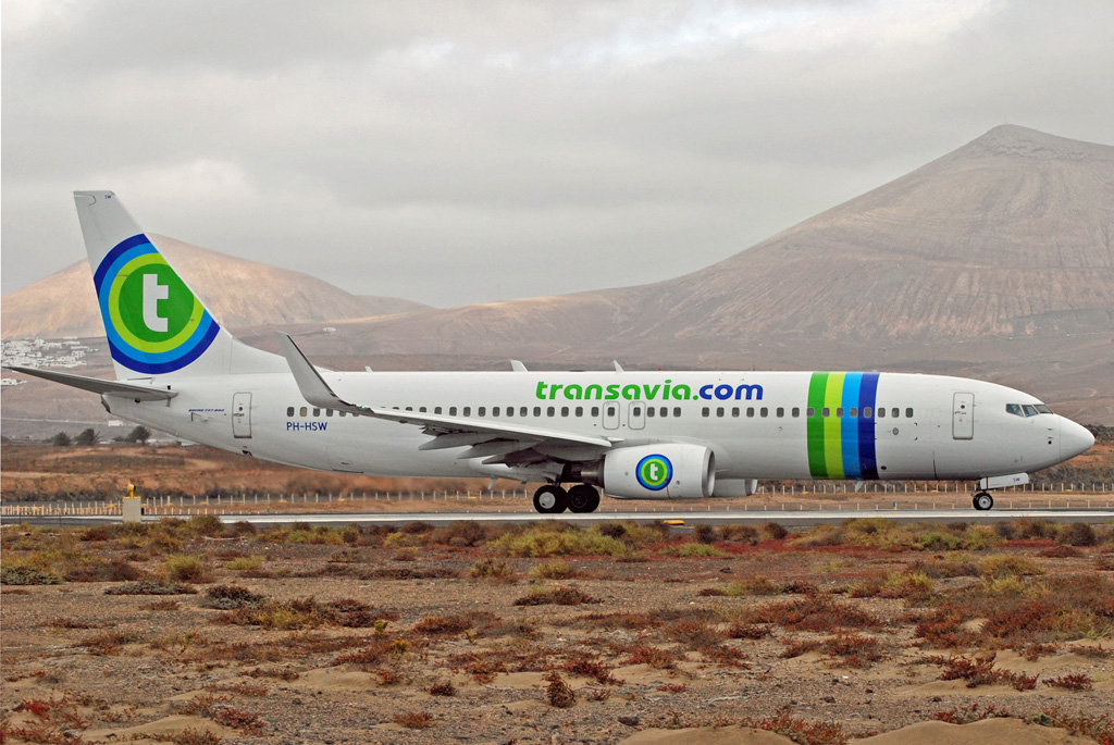 Transavia 737-800 PH-HSW kurz vor dem Start in Arecife (Lanzarote) am 30.08.2009