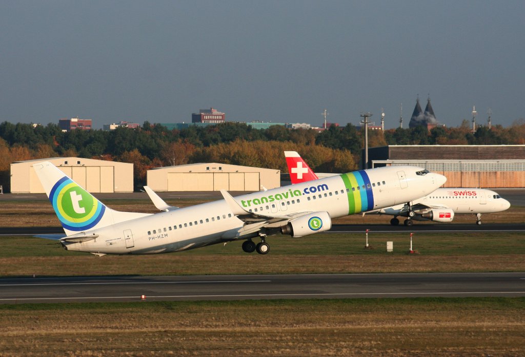 Transavia B 737-8K2 PH-HZM beim Start in Berlin-Tegel am 31.10.2009