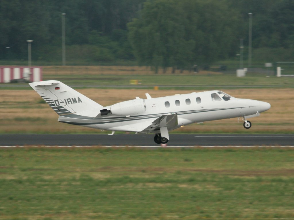 Triple Alpha Cessna 525 Citation CJ1 D-IRMA beim Start in Berlin-Tegel am 03.07.2012