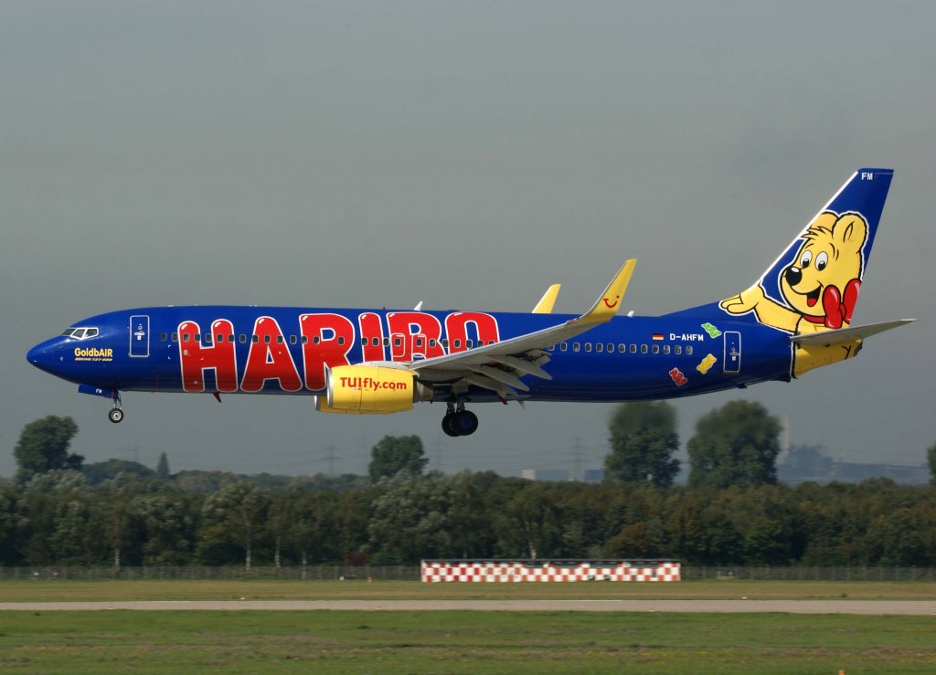 TUIfly, D-AHFM, Boeing 737-800 WL  Haribo-GoldbAir , 2010.09.22, DUS-EDDL, Dsseldorf, Germany 

