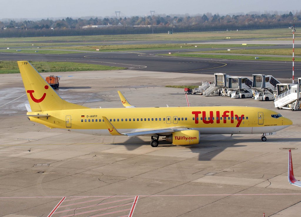 TUIfly, D-AHFP, Boeing 737-800 WL, 2010.11.21, DUS-EDDL, Dsseldorf, Germany 

