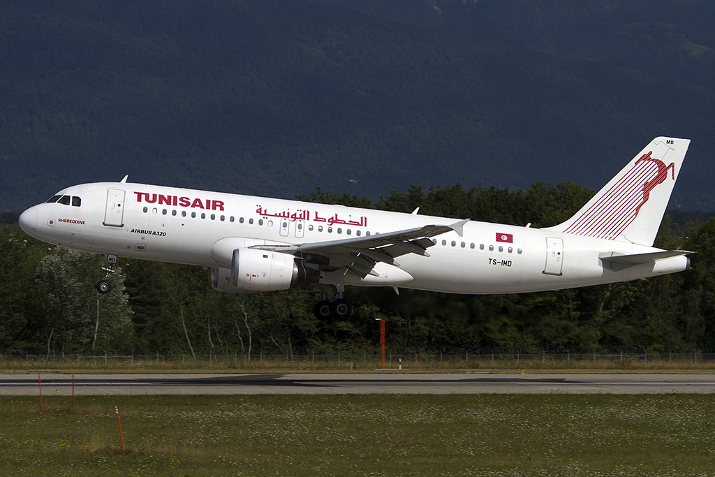 Tunisair, TS-IMD, Airbus, A320-211, 04.08.2012, GVA, Geneve, Switzerland 




