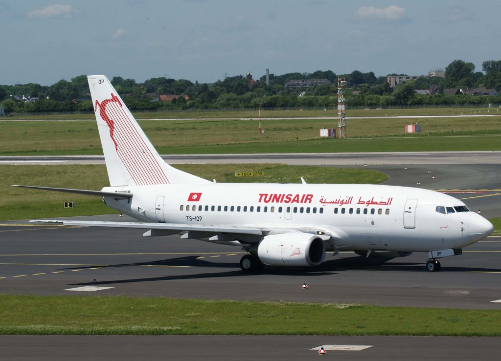 Tunisair, TS-IOP, Boeing 737-600, 2010.06.11, DUS-EDDL, Dsseldorf, Germany 

