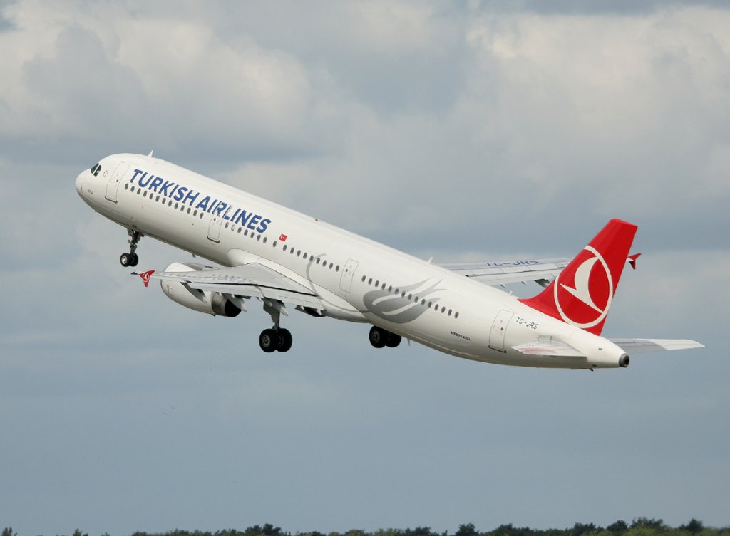 Turkish Airlines A 321-231 TC-JRS beim Start in Berlin-Tegel am 17.05.2012
