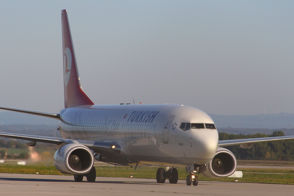 Turkish Airlines 
Boeing 737-8F2
TC-JGO
Stuttgart
10.10.10