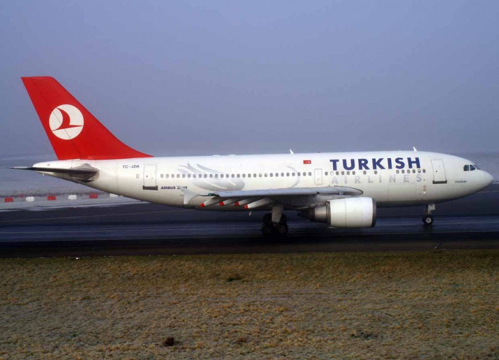 Turkish Airlines, TC-JCA, Airbus A 310-300 (Aksu), 2007.12.20, DUS, Dsseldorf, Germany