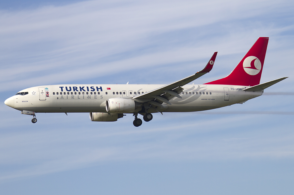 Turkish Airlines, TC-JGN, Boeing, B737-8F2, 03.10.2010, ZRH, Zrich, Switzerland 





