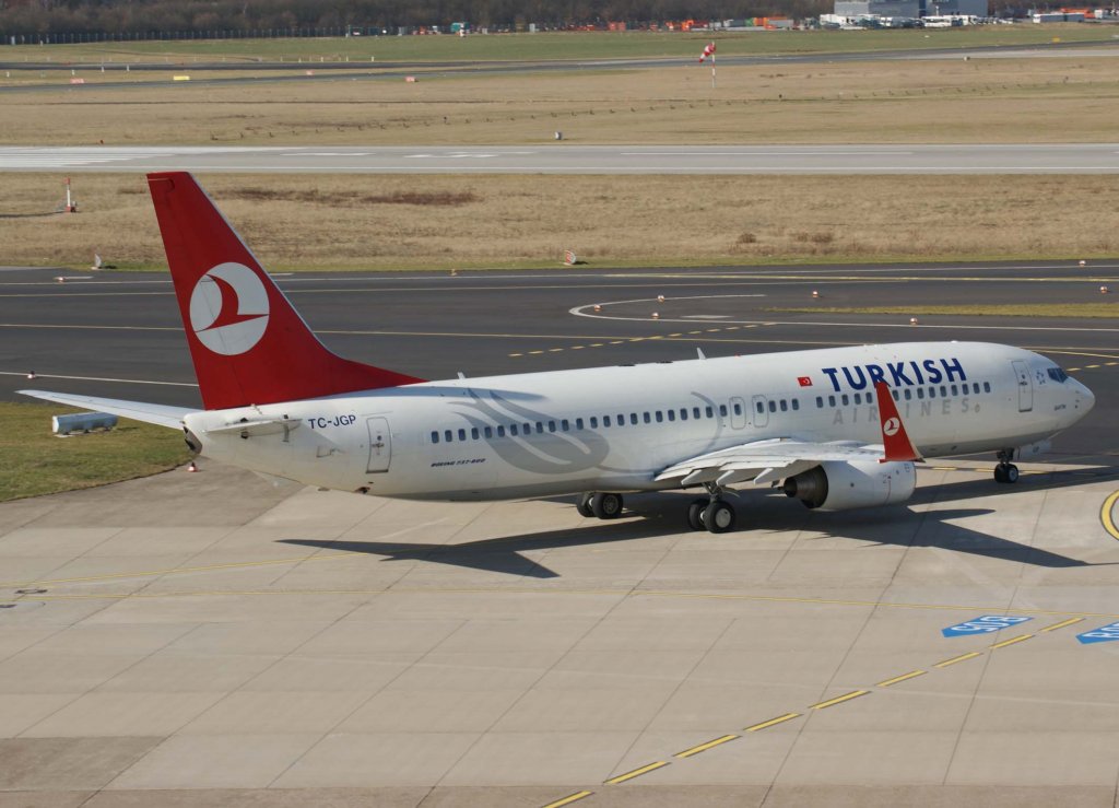 Turkish Airlines, TC-JGP, Boeing 737-800 WL  Bartin , 2010.03.03, DUS-EDDL, Dsseldorf, Germany 

