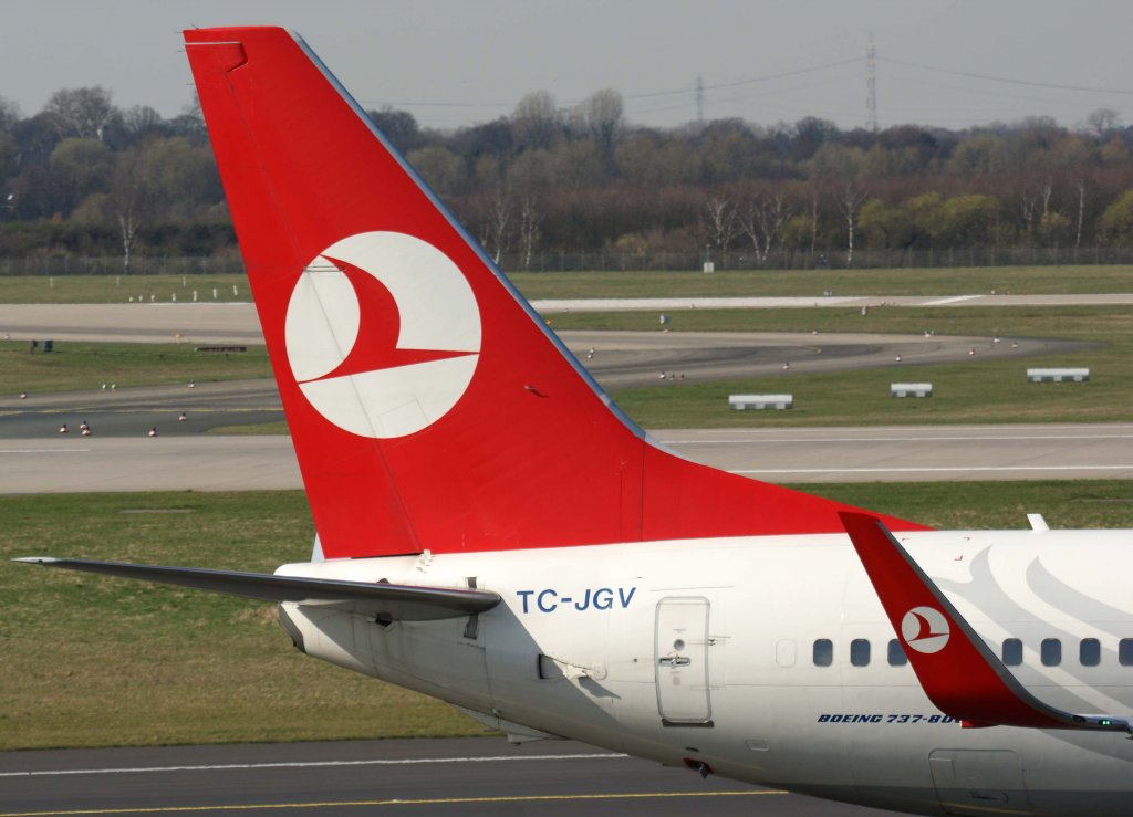 Turkish Airlines, TC-JGV, Boeing 737-800 WL  Cesme  (Seitenleitwerk/Tail), 20.03.2011, DUS-EDDL, Dsseldorf, Germany 

