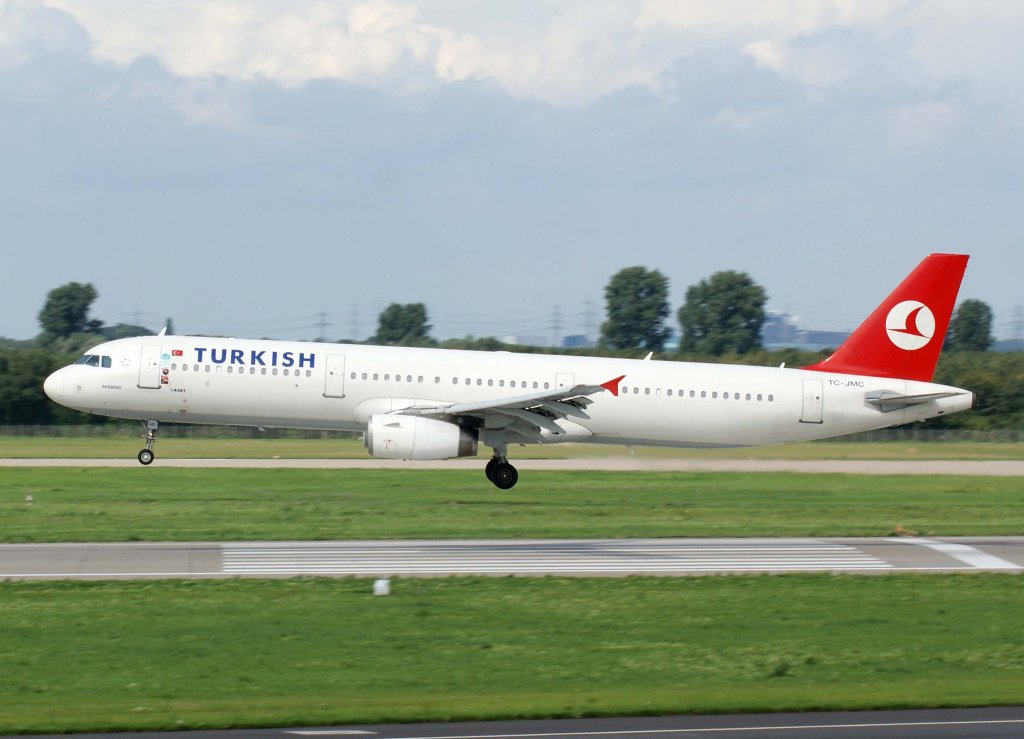 Turkish Airlines, TC-JMC, Airbus A 321-200  Aksaray , 2010.08.28, DUS-EDDL, Dsseldorf, Germany 

