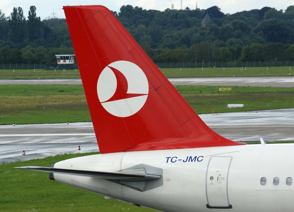 Turkish Airlines, TC-JMC, Airbus A 321-200  Aksaray  (Seitenleitwerk/Tail), 2010.08.28, DUS-EDDL, Dsseldorf, Germany 

