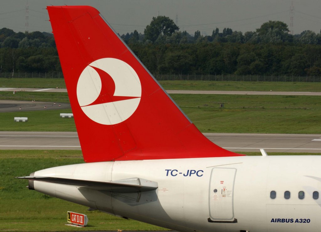 Turkish Airlines, TC-JPC, Airbus A 320-200  Hasankeyf  (Seitenleitwerk/Tail), 2010.09.23, DUS-EDDL, Dsseldorf, Germany 

