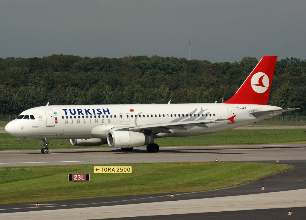 Turkish Airlines, TC-JPT, Airbus A 320-200  Urgup , 2010.09.22, DUS-EDDL, Dsseldorf, Germany 

