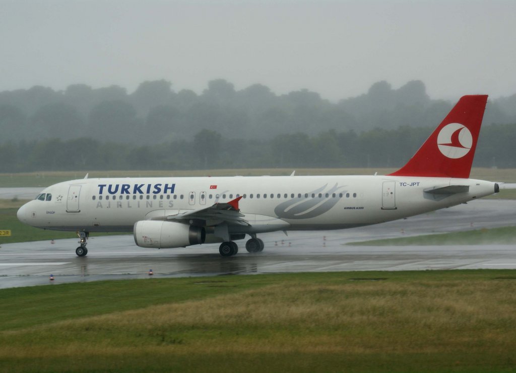 Turkish Airlines, TC-JPT  rgp , Airbus A 320-200, 20.06.2011, DUS-EDDL, Dsseldorf, Germany 

