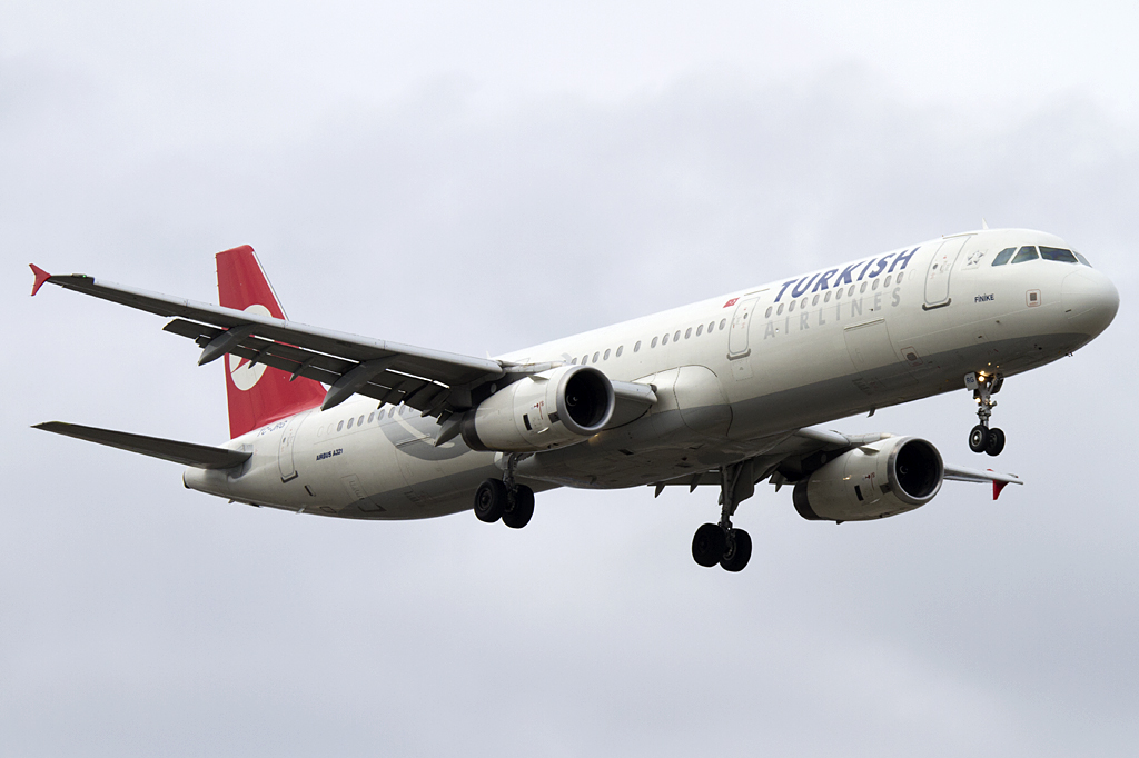Turkish Airlines, TC-JRG, Airbus, A321-231, 02.01.2011, GVA, Geneve, Switzerland



