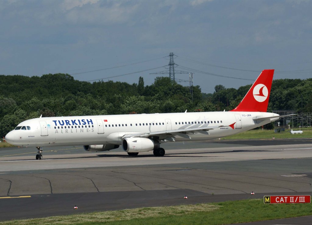 Turkish Airlines, TC-JRK, Airbus A 321-200  Batman , 2010.06.11, DUS-EDDL, Dsseldorf, Germany 

