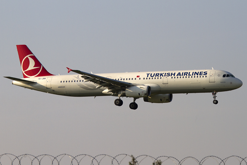 Turkish Airlines, TC-JRN, Airbus, A321-231, 28.09.2011, MUC, Mnchen, Germany 



