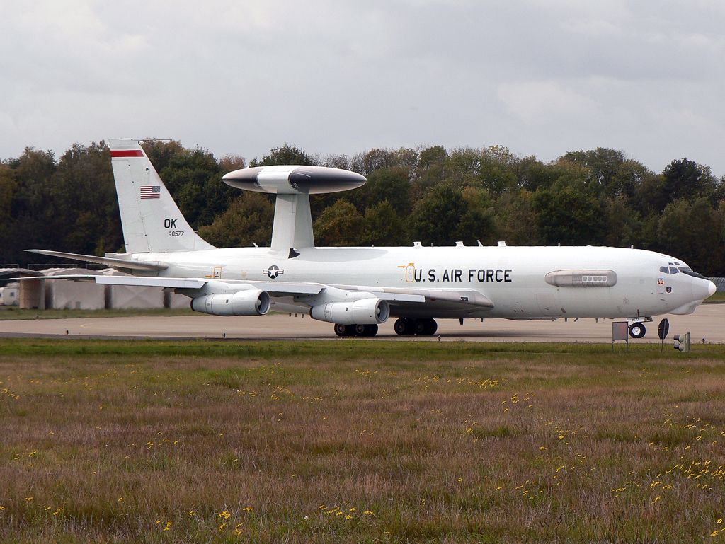 U. S. Air Force E-3B Awacs OK 78-0577 auf dem Taxiway zur 27 in GKE / ETNG / Geilenkirchen am 19.10.2007