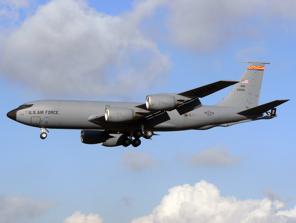 U. S. Air Force KC-135R ANG 62-3550 im Anflug auf 27 in GKE / ETNG ...