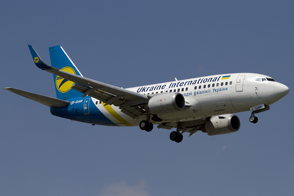 Ukraine International, UR-GAW, Boeing, B737-5Y0, 31.07.2011, GVA, Geneve, Switzerland 

