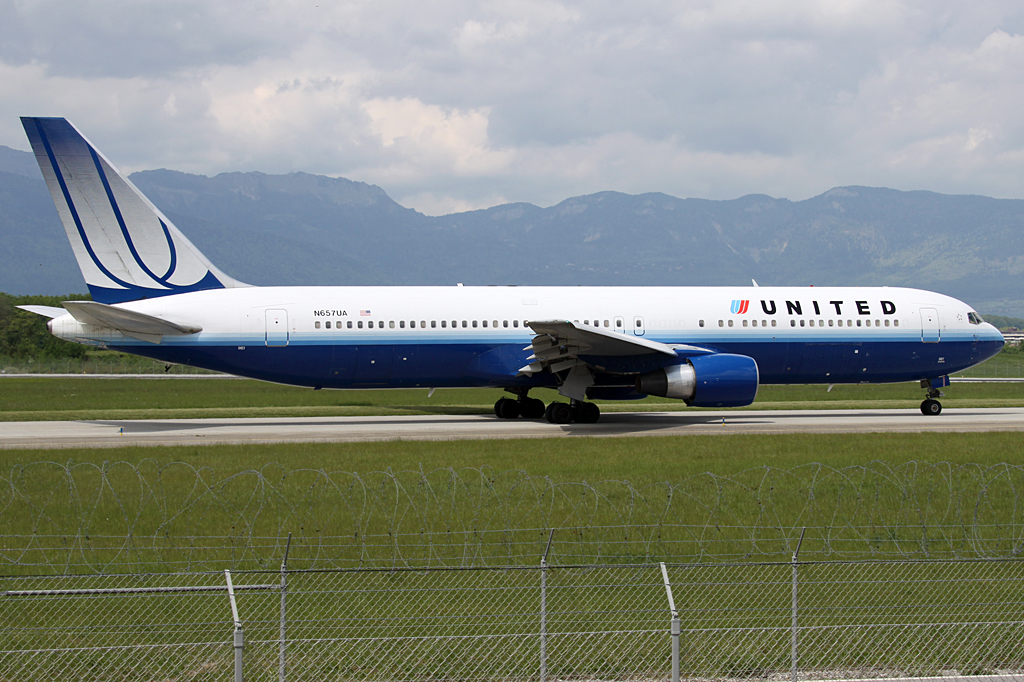United Airlines, N657UA, Boeing, B767-322ER, 08.05.2010, GVA, Geneve, Switzerland 

