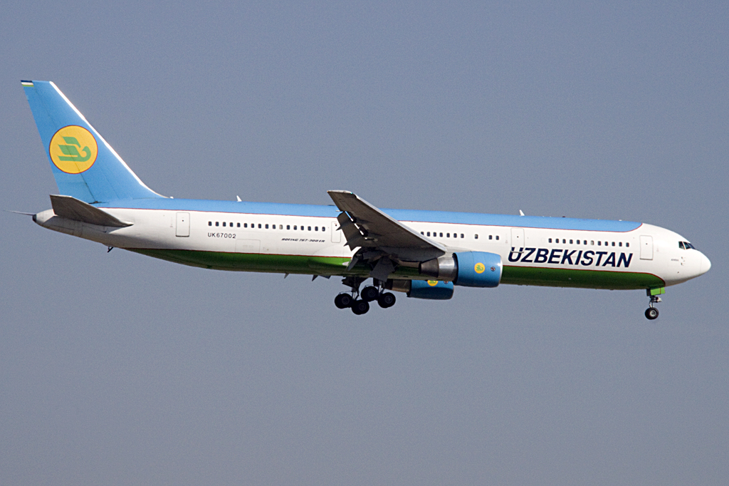 Uzbekistan Airways, UK-67002, Boeing, B767-33P, 24.04.2010, FRA, Frankfurt, Germany 


