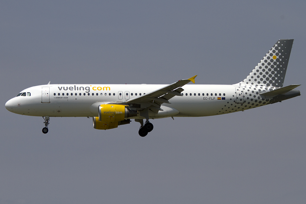 Vueling, EC-FLP, Airbus, A320-211, 16.06.2011, BCN, Barcelona, Spain


