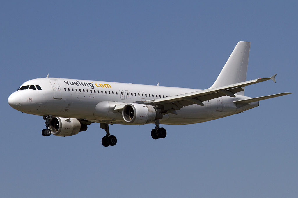 Vueling, EC-GRG, Airbus, A320-211, 19.09.2010, BCN, Barcelona, Spain 





