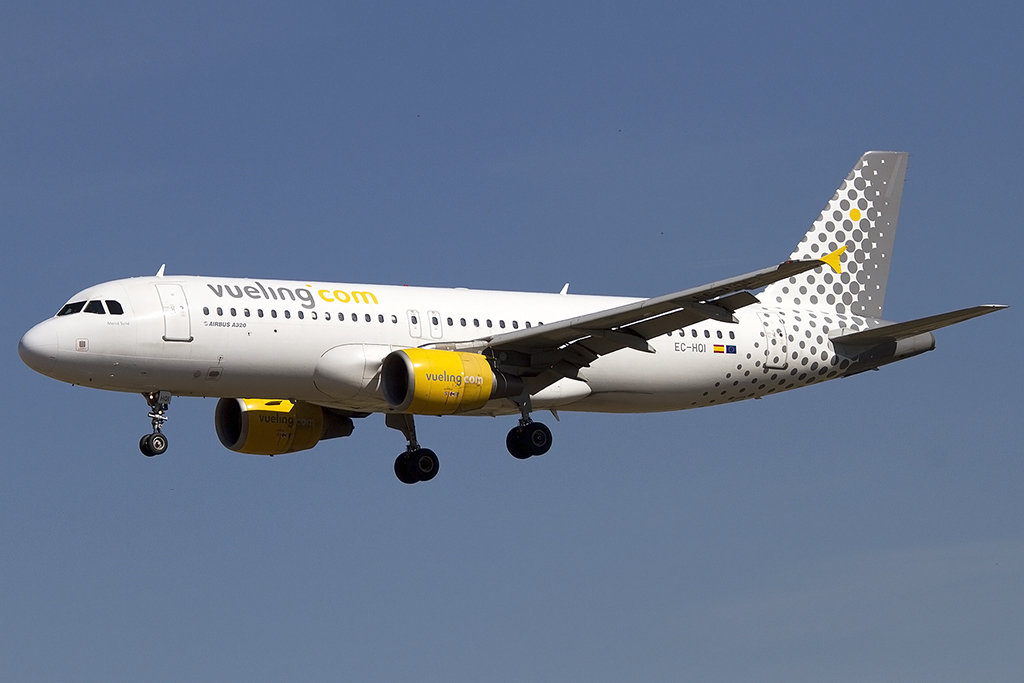 Vueling, EC-HQI, Airbus, A320-214, 14.09.2012, BCN, Barcelona, Spain





