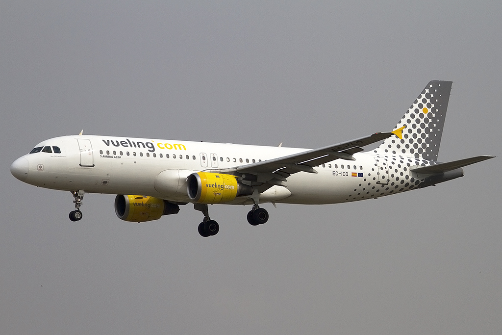 Vueling, EC-ICQ, Airbus, A320-211, 08.09.2012, BCN, Barcelona, Spain



