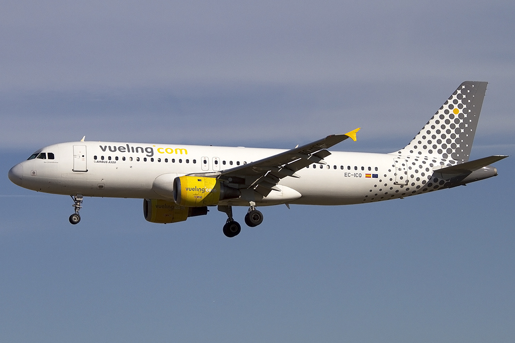 Vueling, EC-ICQ, Airbus, A320-211, 14.09.2012, BCN, Barcelona, Spain 



