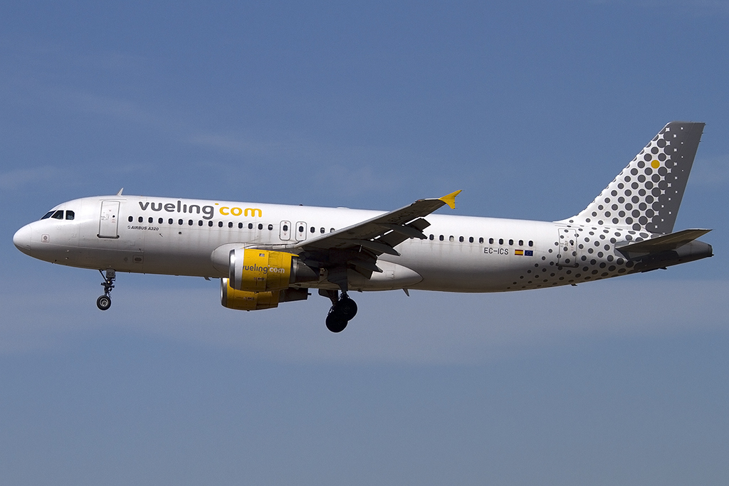 Vueling, EC-ICS, Airbus, A320-211, 14.09.2012, BCN, Barcelona, Spain 


