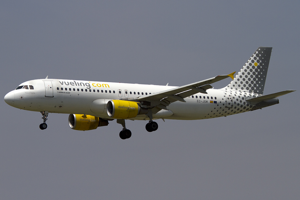Vueling, EC-JGM, Airbus, A320-214, 16.06.2011, BCN, Barcelona, Spain


