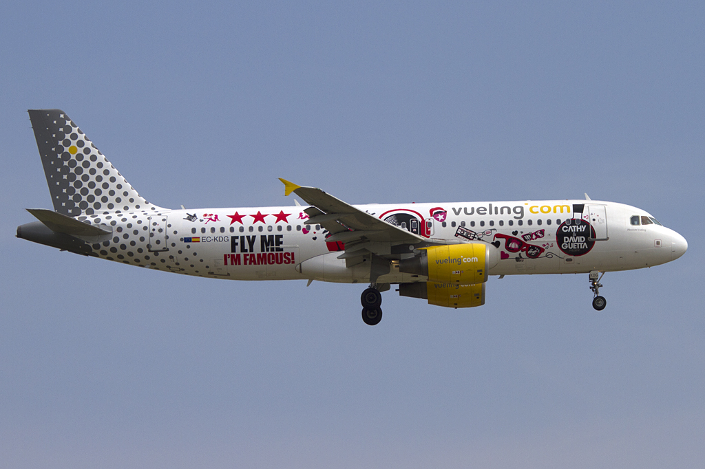 Vueling, EC-KDG, Airbus, A320-214, 16.06.2011, BCN, Barcelona, Spain



