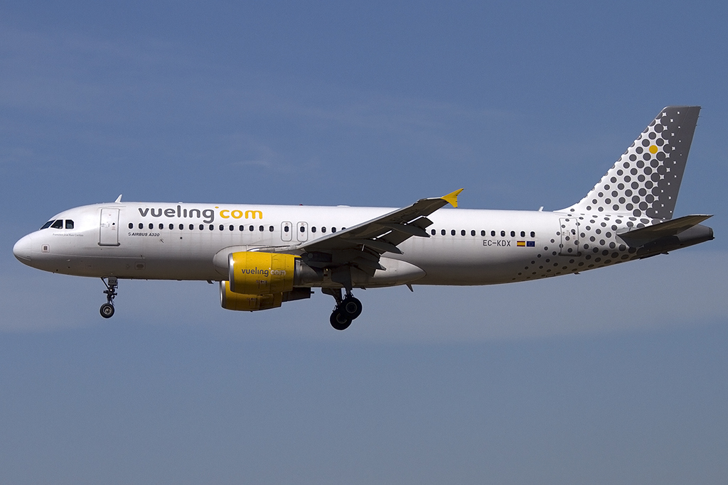 Vueling, EC-KDX, Airbus, A320-216, 14.09.2012, BCN, Barcelona, Spain 



