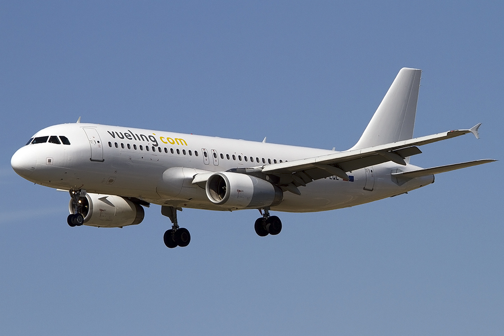 Vueling, EC-LQL, Airbus, A320-232, 14.09.2012, BCN, Barcelona, Spain 





