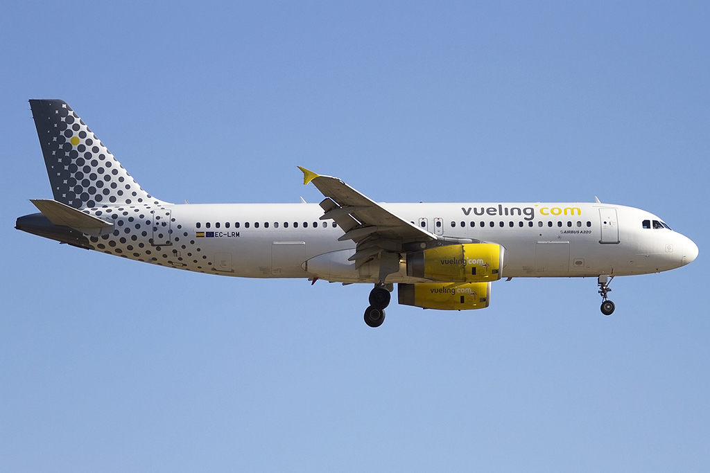 Vueling, EC-LRM, Airbus, A320-232, 14.09.2012, BCN, Barcelona, Spain




