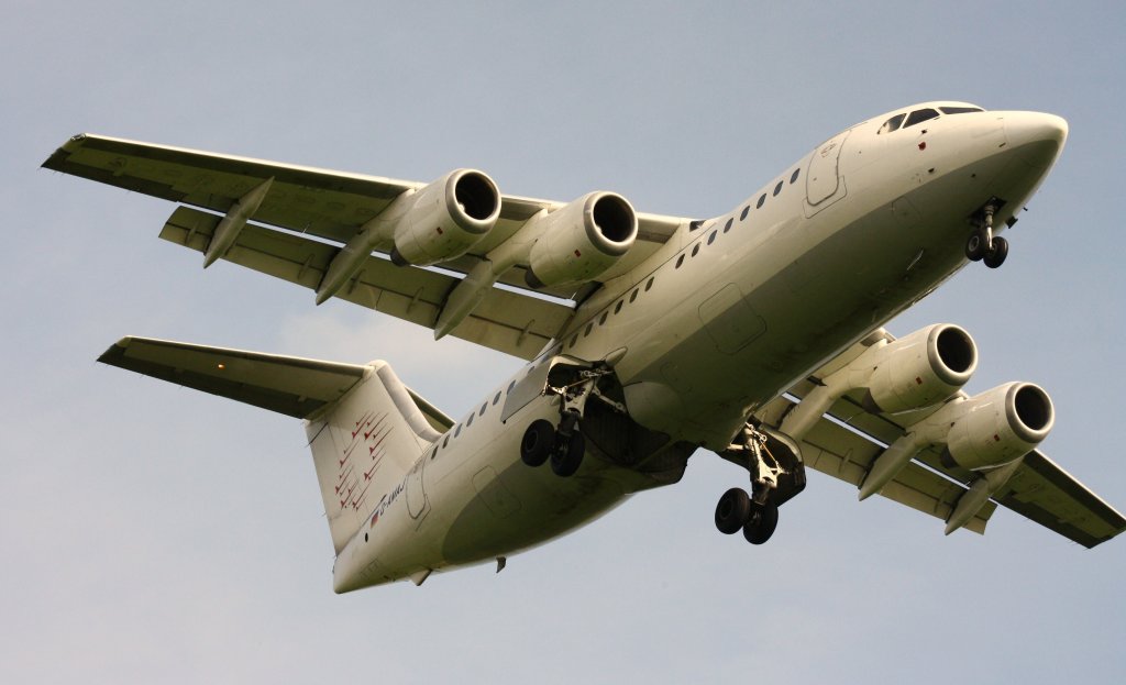 WDL Aviation,D-AMAJ,British Aerospace BAe 146-200,24.09.2011,HAM-EDDH,Hamburg,Germany