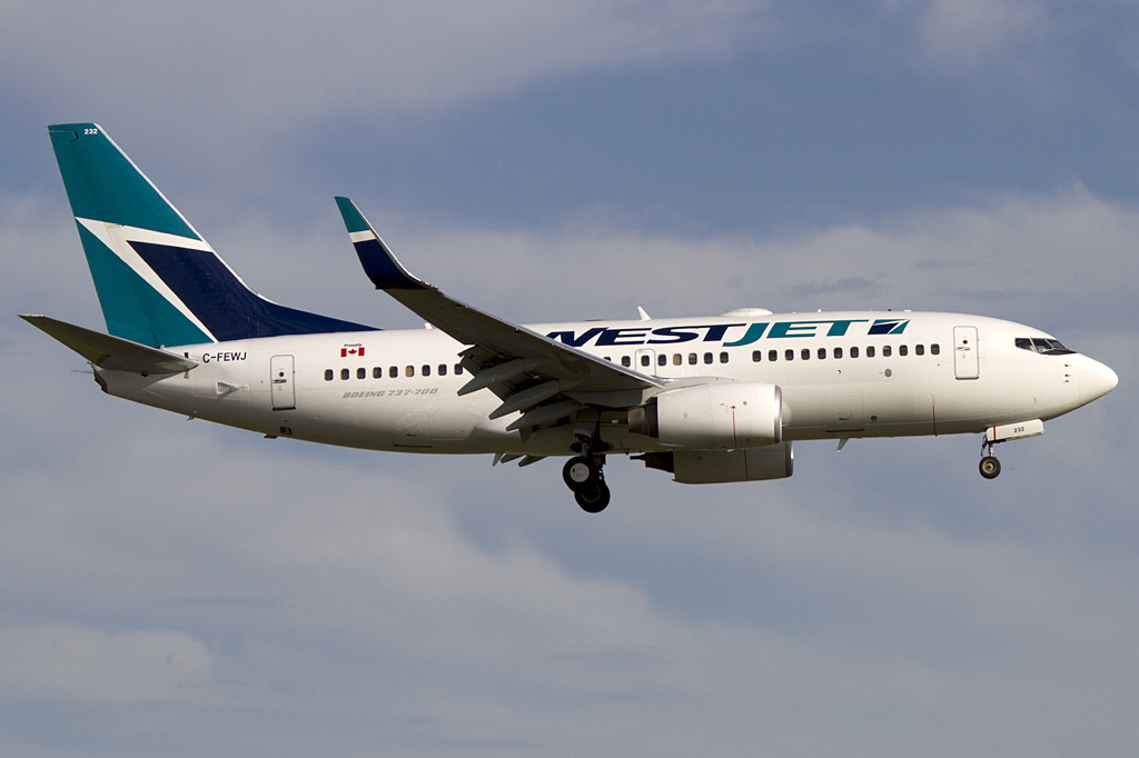 WestJet, C-FEWJ, Boeing, B737-7CT, 31.08.2011, YUL, Montreal, Canada 





