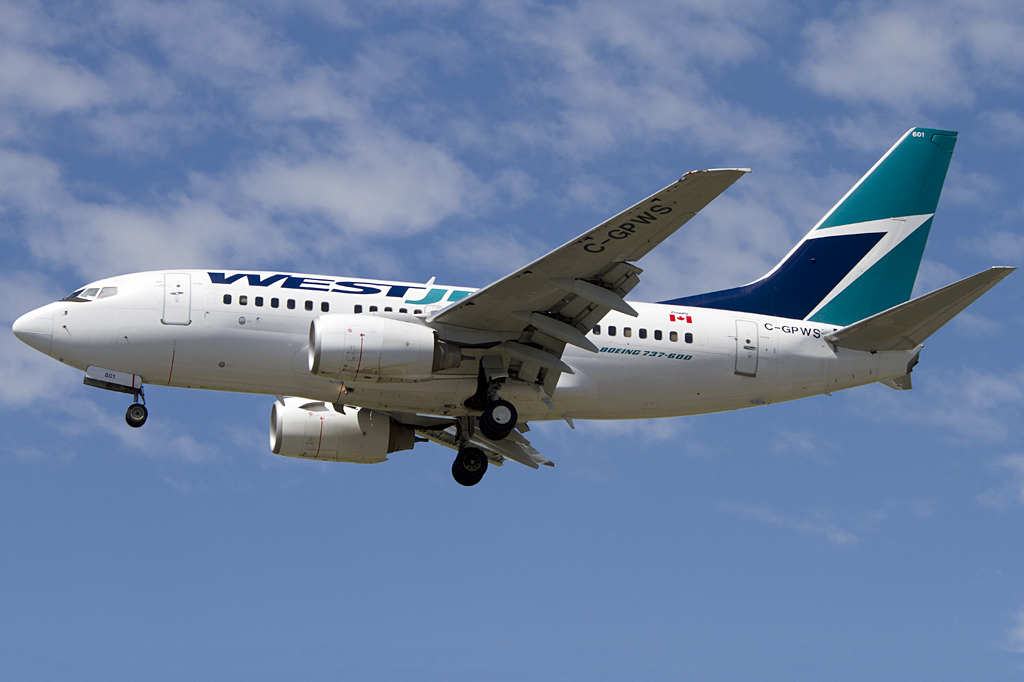 WestJet, C-GPWS, Boeing, B737-6CT, 24.08.2011, YUL, Montreal, Canada 




