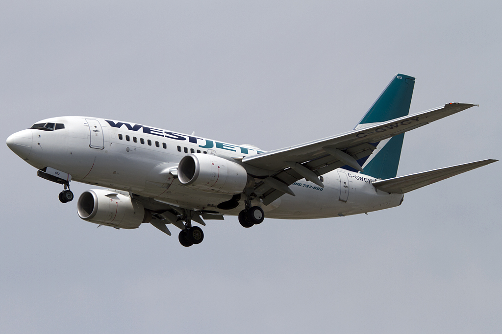 WestJet, C-GWCY, Boeing, B737-6CT, 25.08.2011, YUL, Montreal, Canada 



