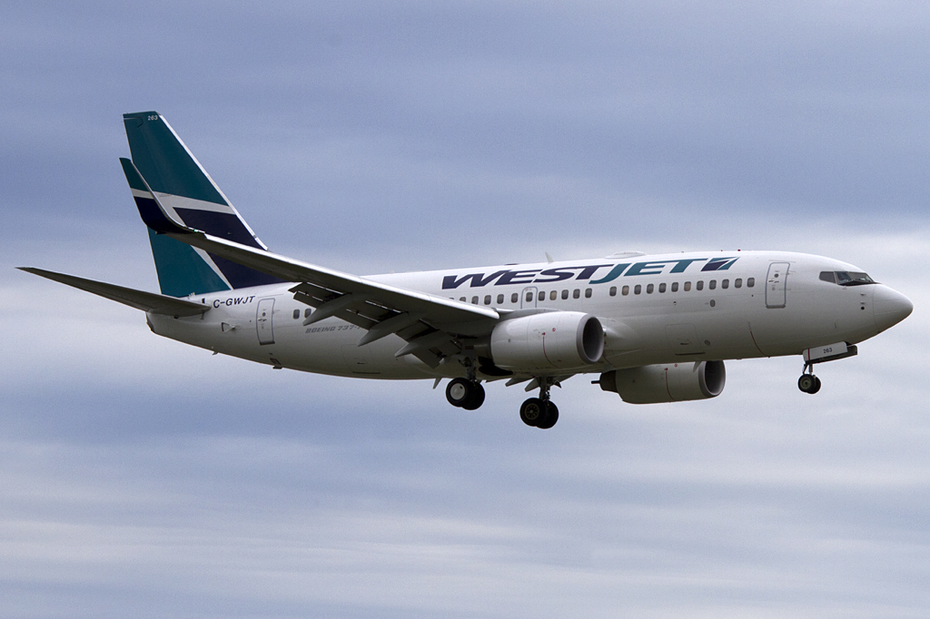 WestJet, C-GWJT, Boeing, B737-7CT, 24.08.2011, YUL, Montreal, Canada 




